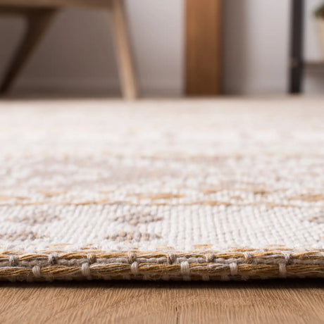 Safavieh Augustine 4'-0" x 6'-0" Rug in Taupe / Cream