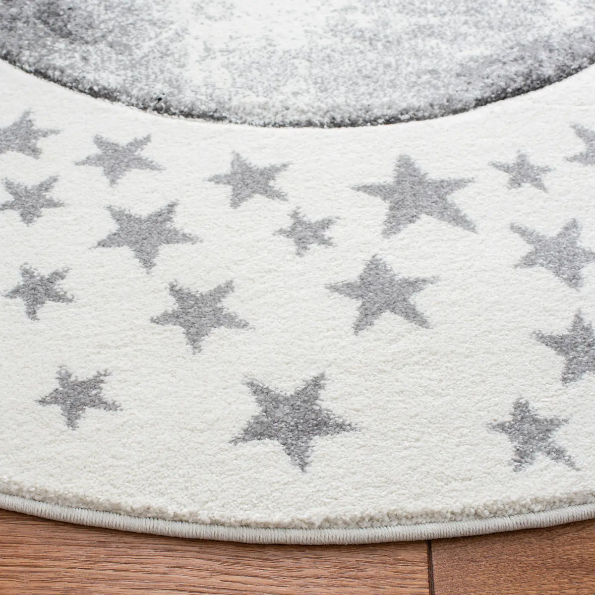 Safavieh Carousel Kids 100 5'-3" x 5'-3" Rug in Ivory / Grey