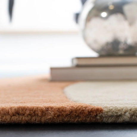 Safavieh Rodeo Drive 3'-6" x 5'-6" Rug in Gold