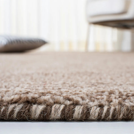 Safavieh Himalaya 5'-0" x 8'-0" Rug in Brown