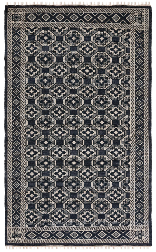 Safavieh Kilim 4'-0" x 6'-0" Rug in Black / Ivory