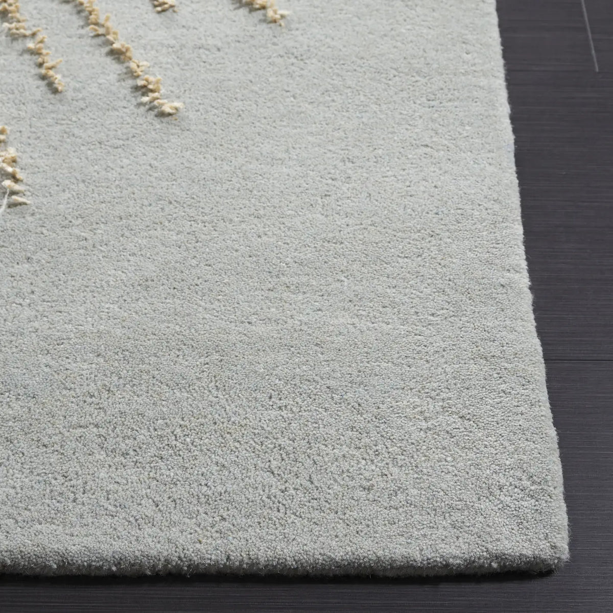 Safavieh Soho 4'-0" x 6'-0" Rug in Blue / Beige