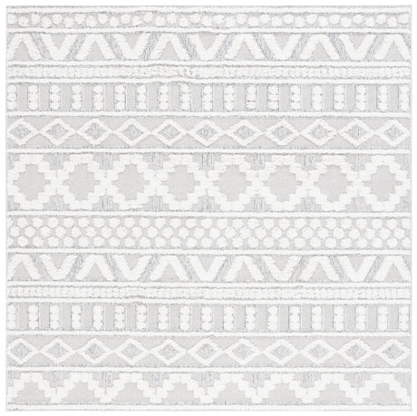 Safavieh Trends 6'-7" x 6'-7" Rug in Grey / Ivory