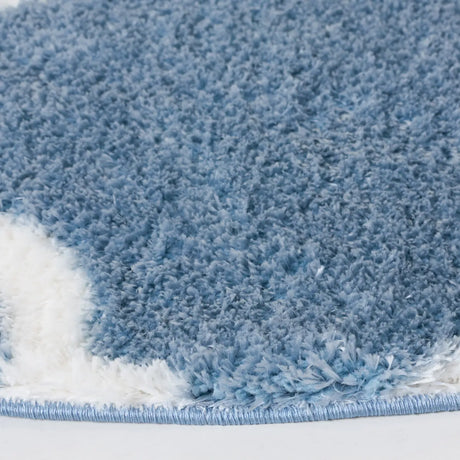 Safavieh Tahoe Shag 6'-7" x 6'-7" Rug in Blue / White