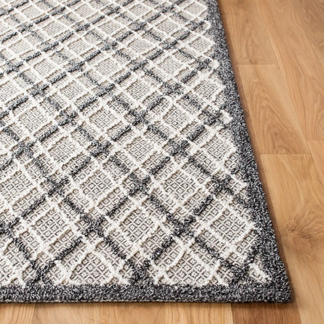 Safavieh Trace 4'-0" x 6'-0" Rug in Dark Grey / Light Grey