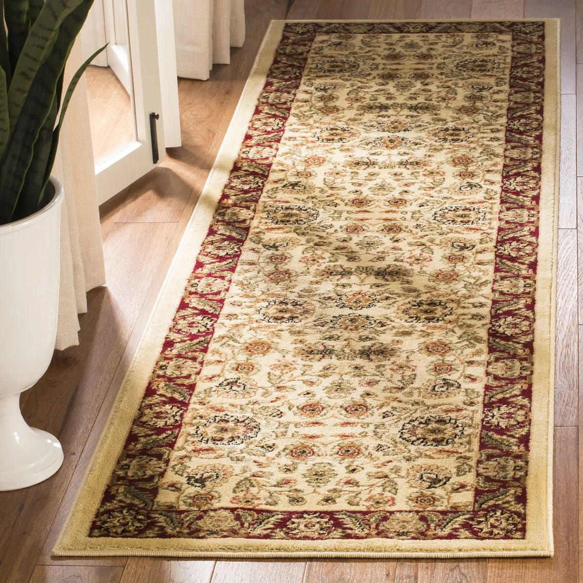 Safavieh Lyndhurst 2'-3" x 12'-0" Rug in Ivory / Red