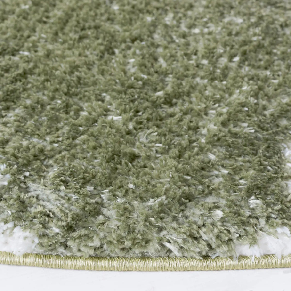 Safavieh Tahoe Shag 6'-7" x 6'-7" Rug in Sage / White