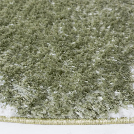 Safavieh Tahoe Shag 6'-7" x 6'-7" Rug in Sage / White