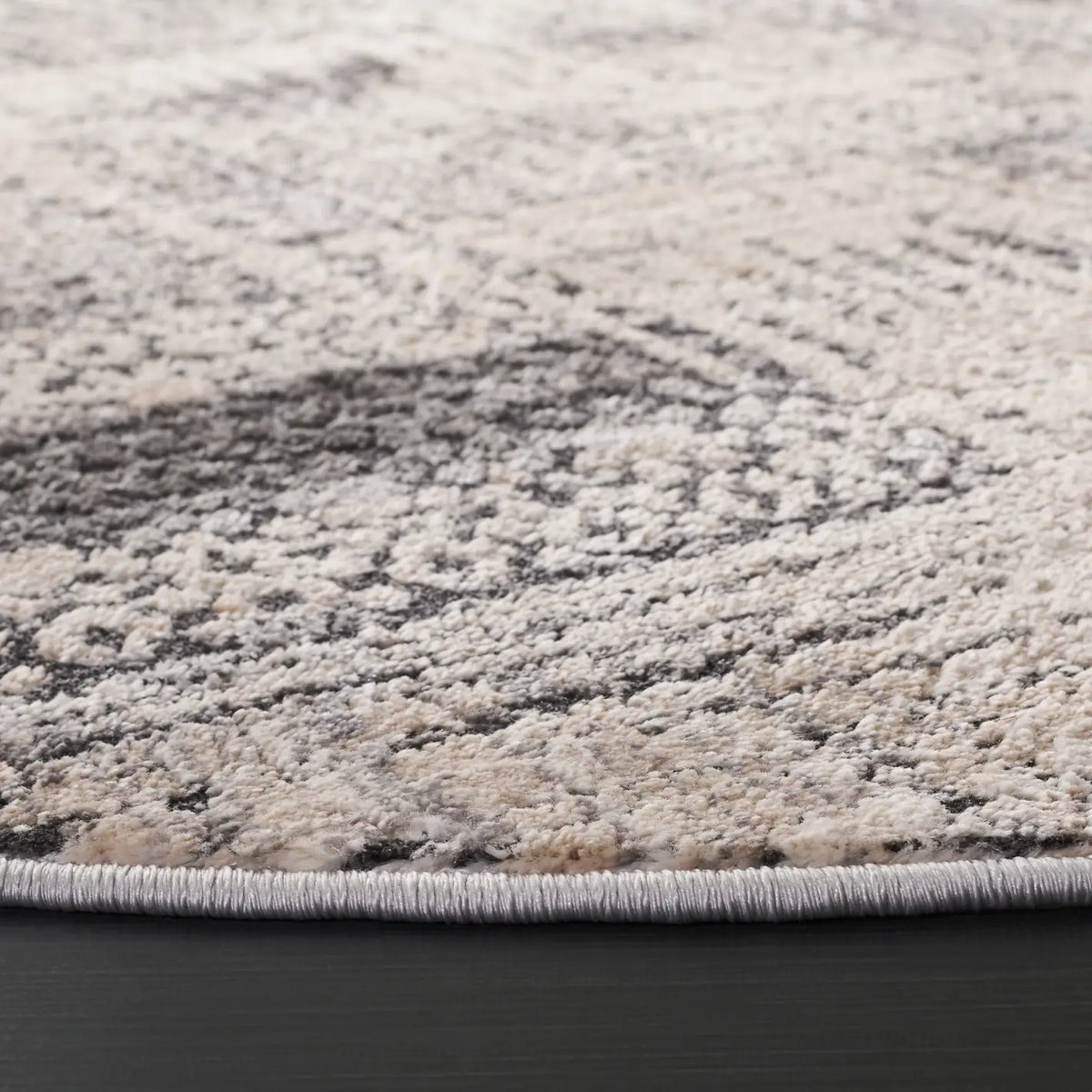 Safavieh Whisper 6'-7" x 6'-7" Rug in Grey / Light Grey