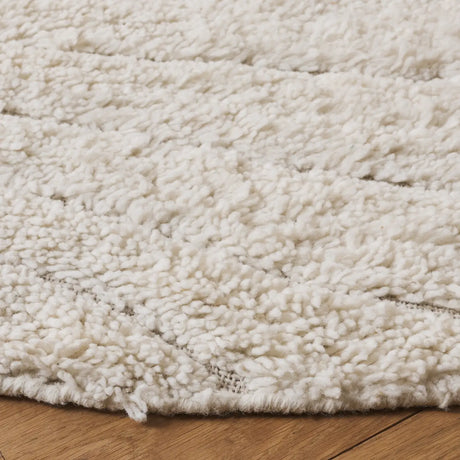 Safavieh Vermont 6'-0" x 6'-0" Rug in Ivory