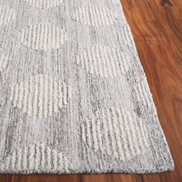Safavieh Metro 2'-3" x 8'-0" Rug in Grey / Ivory