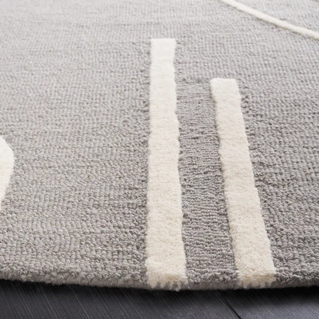 Safavieh Rodeo Drive 6'-0" x 6'-0" Rug in Grey / Ivory