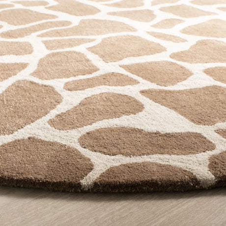 Safavieh Soho 6'-0" x 6'-0" Rug in Beige / Brown
