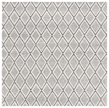 Safavieh Marbella 6'-0" x 6'-0" Rug in Ivory / Black