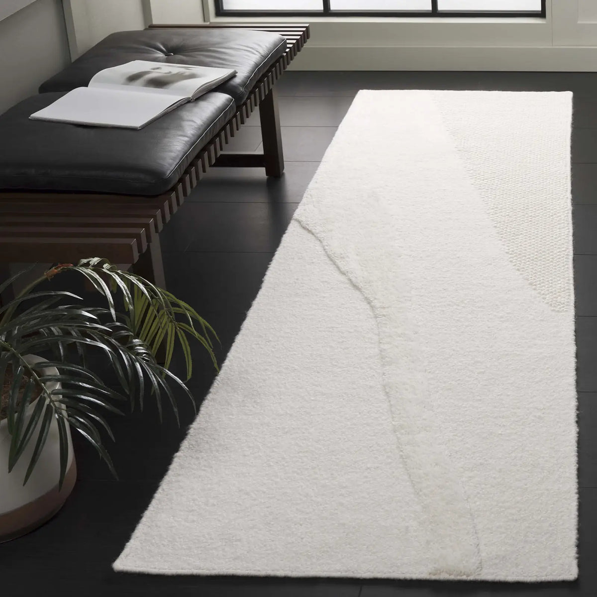 Safavieh Vermont 2'-3" x 8'-0" Rug in Ivory