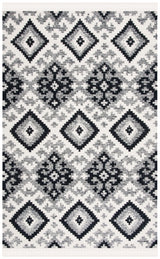 Safavieh Kilim 4'-0" x 6'-0" Rug in Ivory / Black