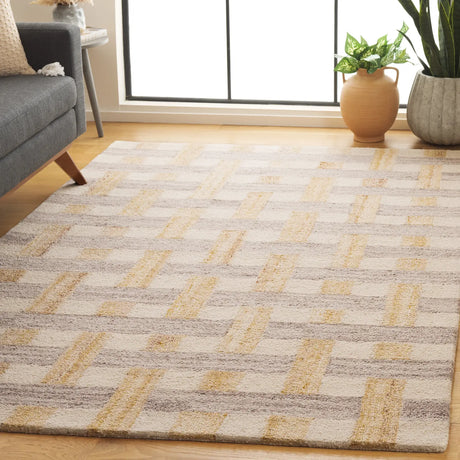 Safavieh Genre 4'-0" x 6'-0" Rug in Grey / Ivory