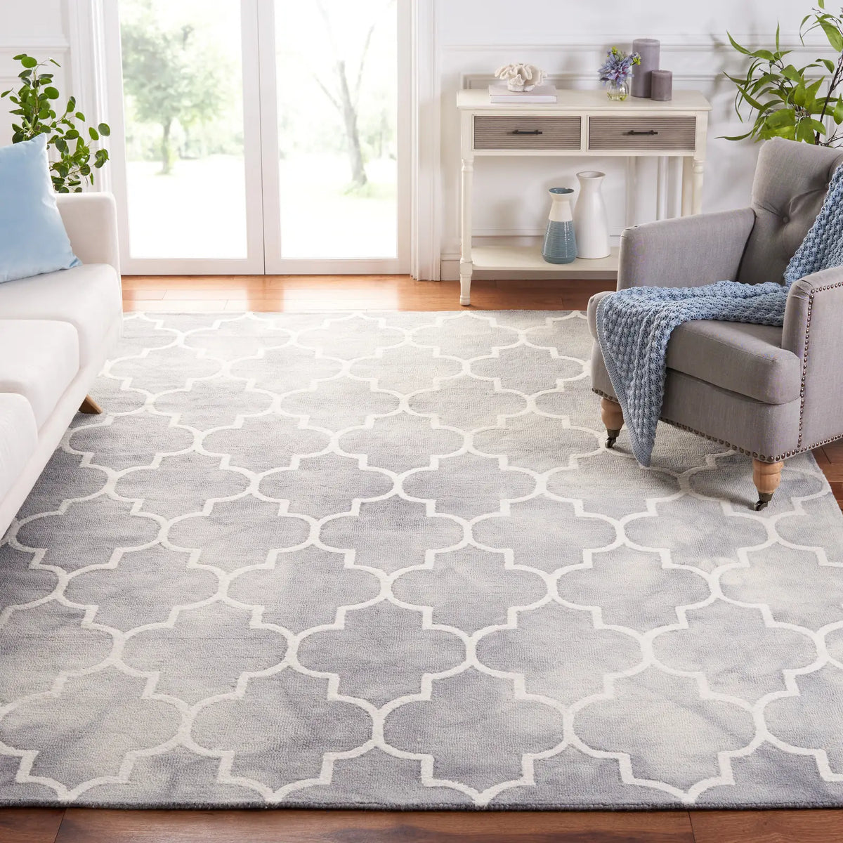 Safavieh Dip Dye 10'-0" x 14'-0" Rug in Grey / Ivory