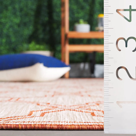 Safavieh Beach House 4'-0" x 6'-0" Rug in Beige / Orange