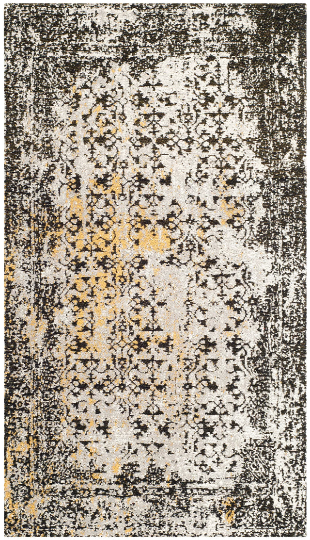Safavieh Classic Vintage 3'-0" x 5'-0" Rug in Black / Silver