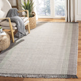 Safavieh Montauk 4'-0" x 6'-0" Rug in Green / Grey