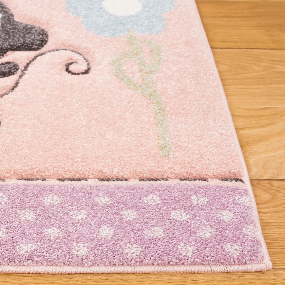Safavieh Carousel Kids 100 4'-0" x 6'-0" Rug in Blush Pink