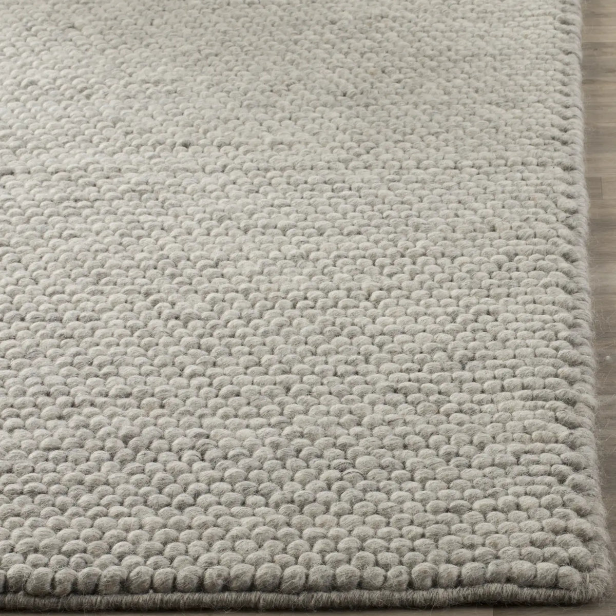 Safavieh Natura 5'-0" x 8'-0" Rug in Silver