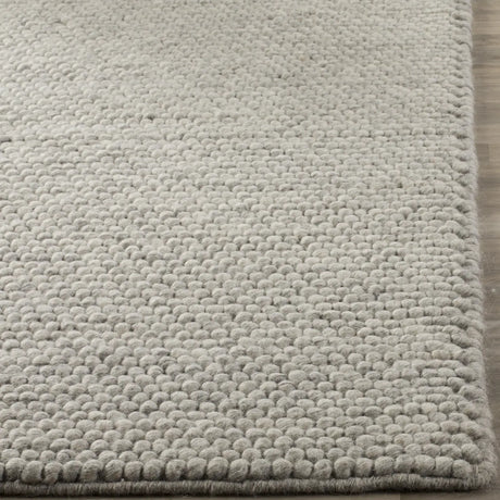 Safavieh Natura 5'-0" x 8'-0" Rug in Silver