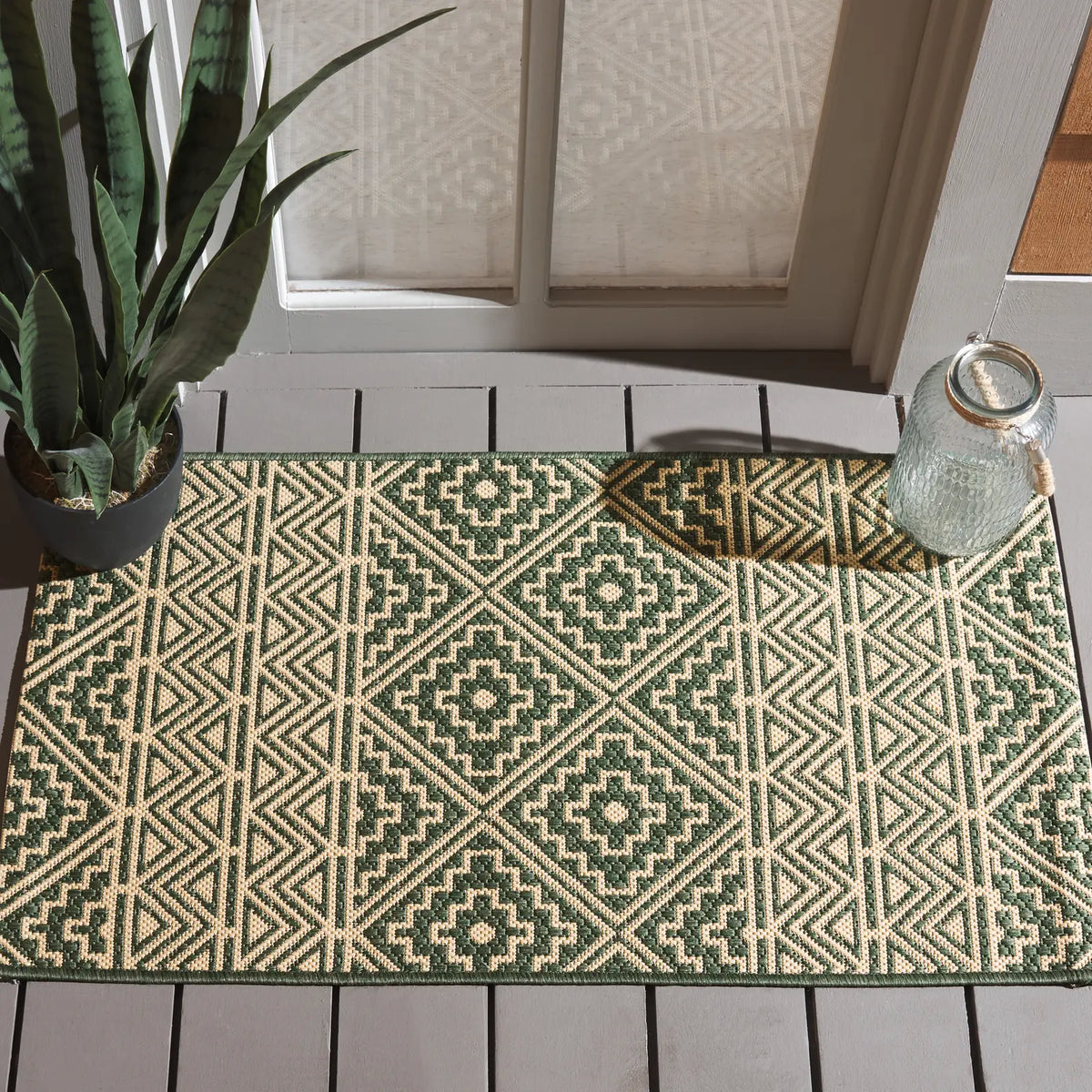 Safavieh Courtyard 2'-0" x 3'-7" Rug in Dark Green / Beige