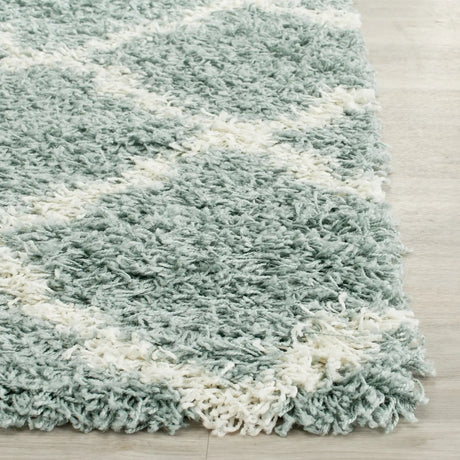Safavieh Sgd-Dallas Shag 2'-3" x 10'-0" Rug in Seafoam / Ivory