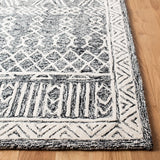 Safavieh Abstract 4'-0" x 6'-0" Rug in Ivory / Black