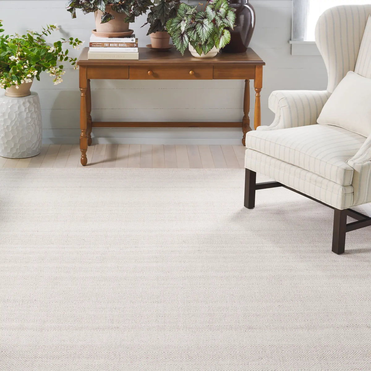 Safavieh Martha Stewart 8'-0" x 10'-0" Rug in Beige / Ivory
