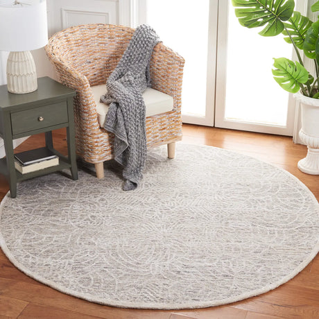 Safavieh Precious 6'-0" x 6'-0" Rug in Grey / Ivory