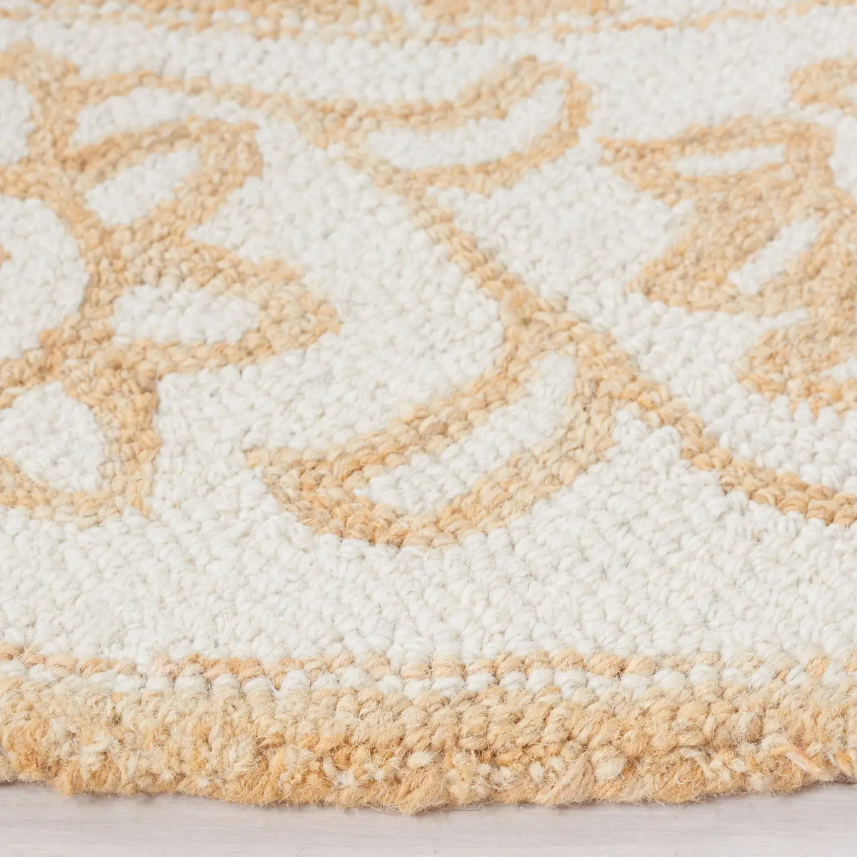 Safavieh Jardin 6'-0" x 6'-0" Rug in Yellow / Ivory