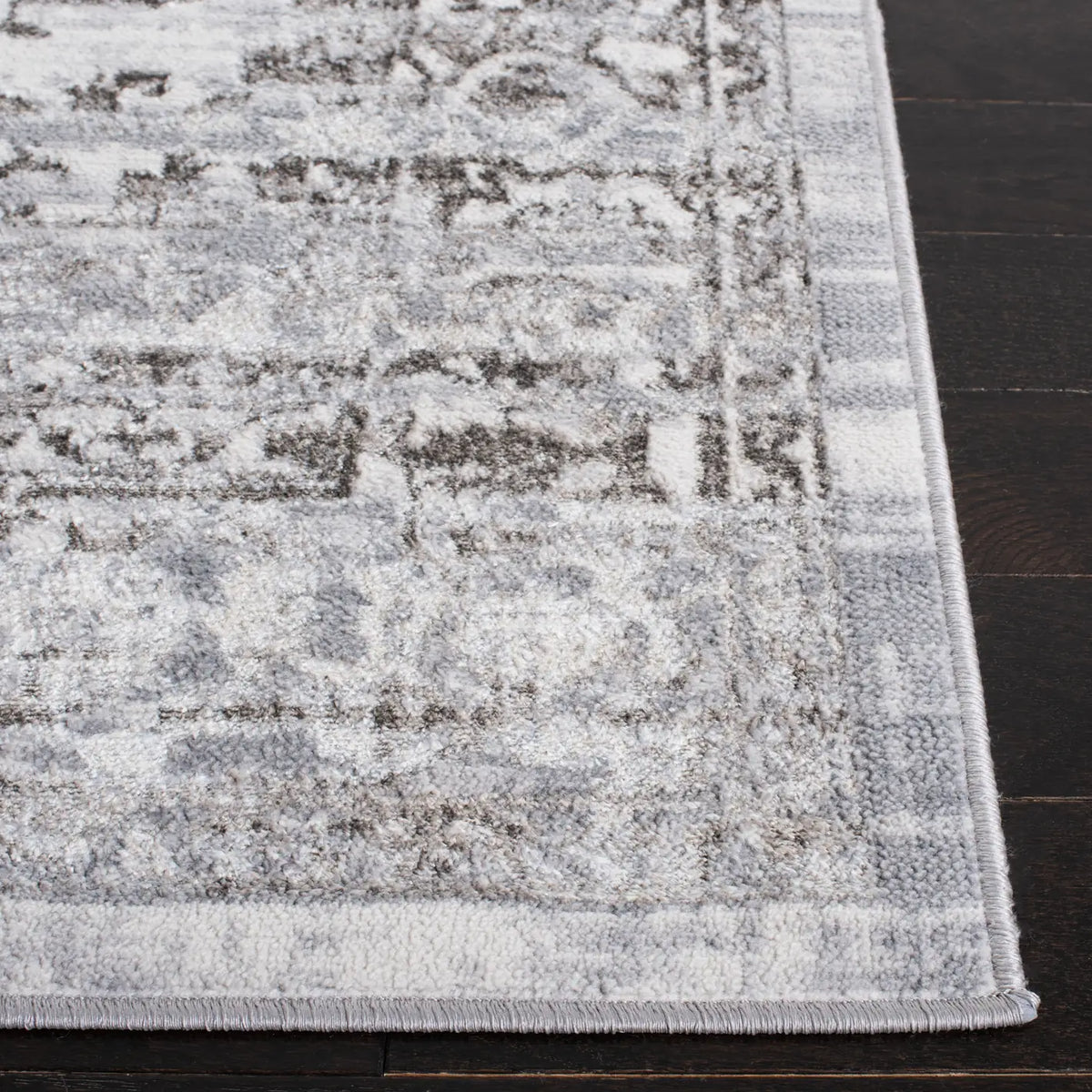 Safavieh Orchard 4'-5" x 6'-5" Rug in Grey / Light Grey