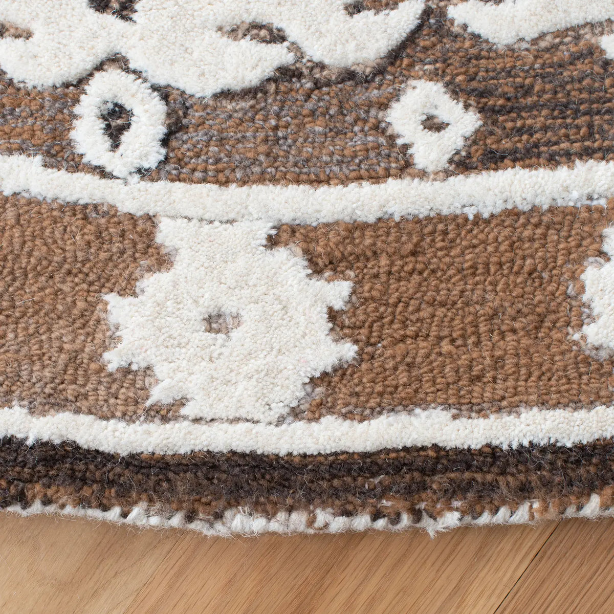 Safavieh Aspen 5'-0" x 5'-0" Rug in Ivory / Light Brown