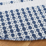 Safavieh Montauk 6'-0" x 6'-0" Rug in Navy / Ivory