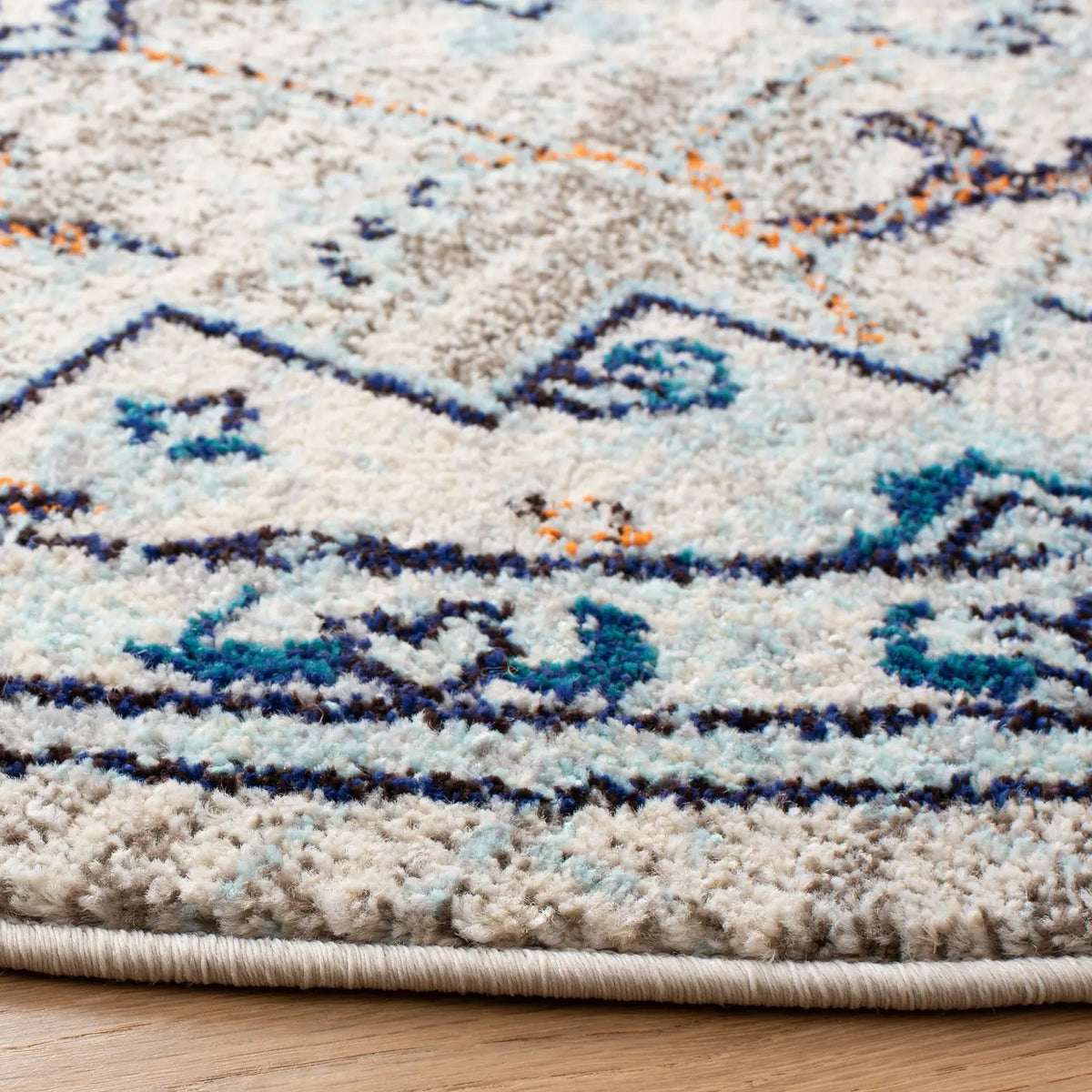 Safavieh Madison 5'-0" x 5'-0" Rug in Ivory / Light Blue