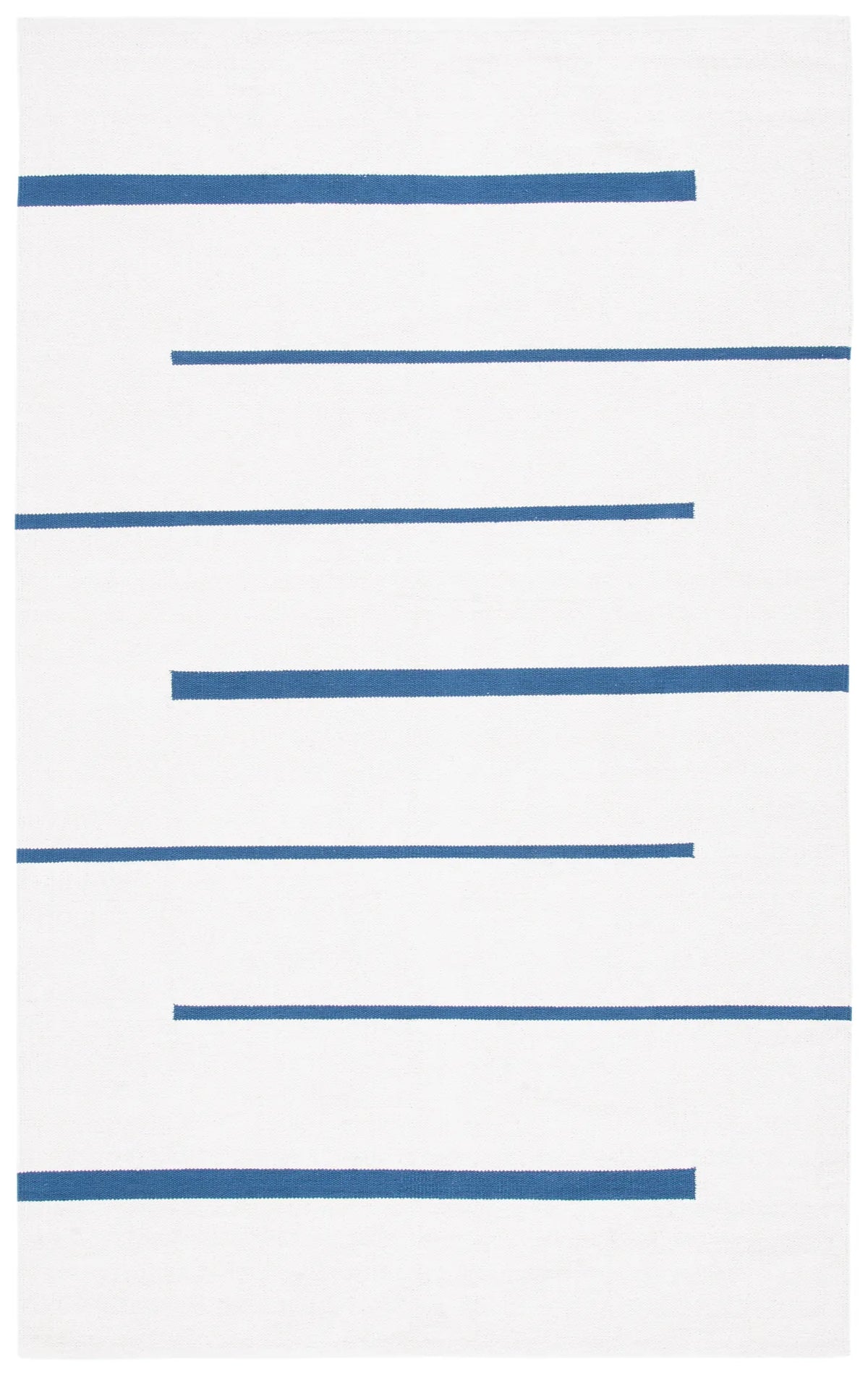 Safavieh Montauk 4'-0" x 6'-0" Rug in Ivory / Navy