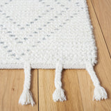 Safavieh Casablanca 4'-0" x 6'-0" Rug in Ivory / Grey