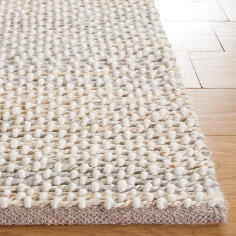 Safavieh Natura 4'-0" x 6'-0" Rug in Natural / Light Grey