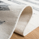 Safavieh Kilim 4'-0" x 6'-0" Rug in Ivory / Black