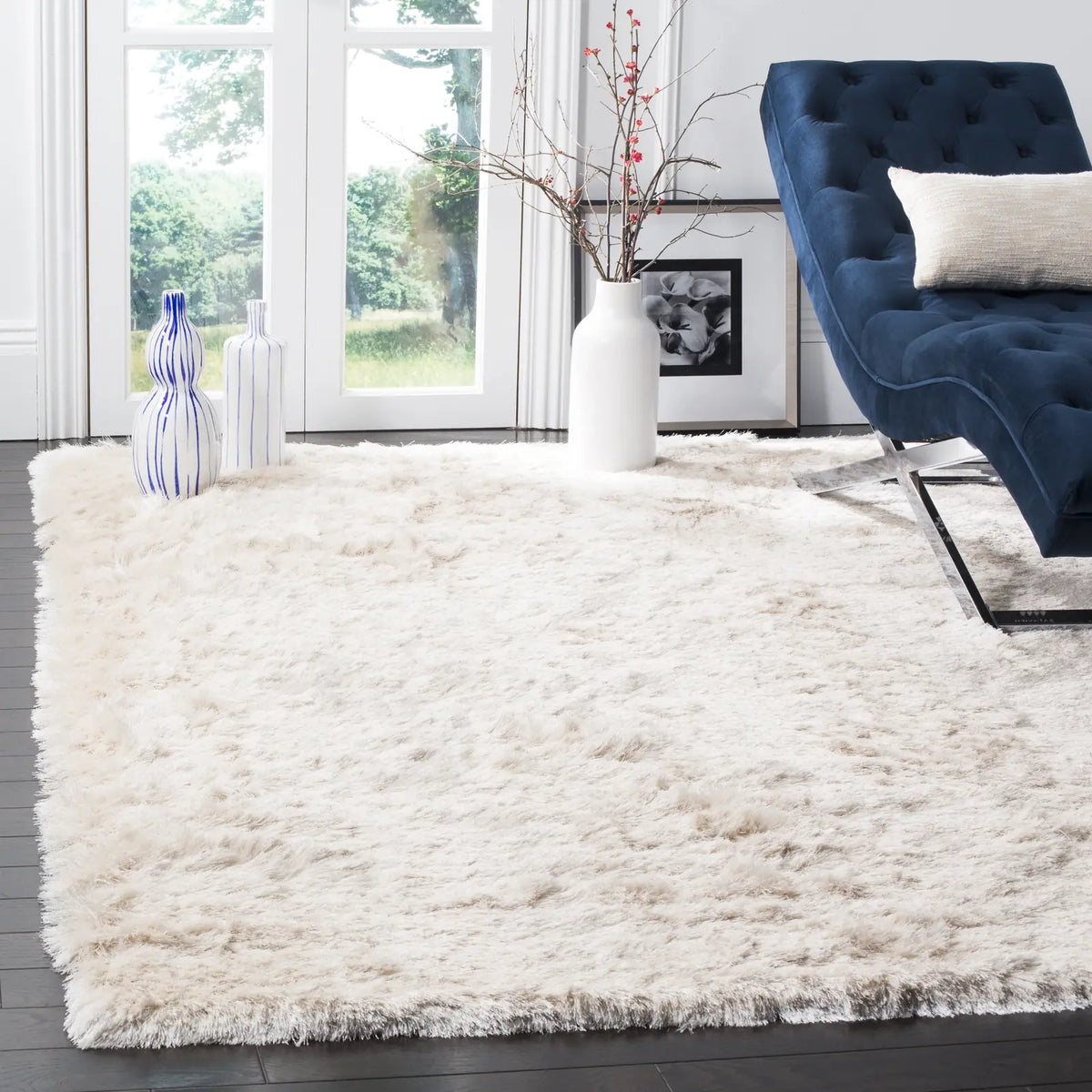 Safavieh Shag 4'-0" x 6'-0" Rug in Ivory