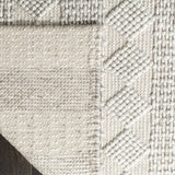 Safavieh Natura 5'-0" x 8'-0" Rug in Beige / Ivory