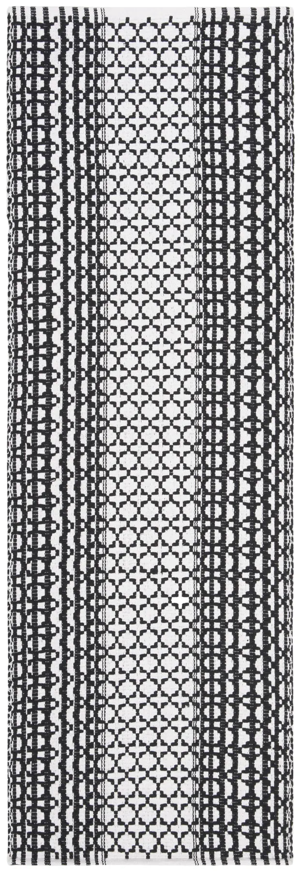 Safavieh Montauk 2'-3" x 7'-0" Rug in Black / Ivory