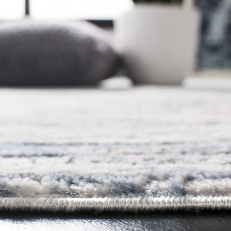 Safavieh Amelia 700 4'-0" x 6'-0" Rug in Ivory / Blue