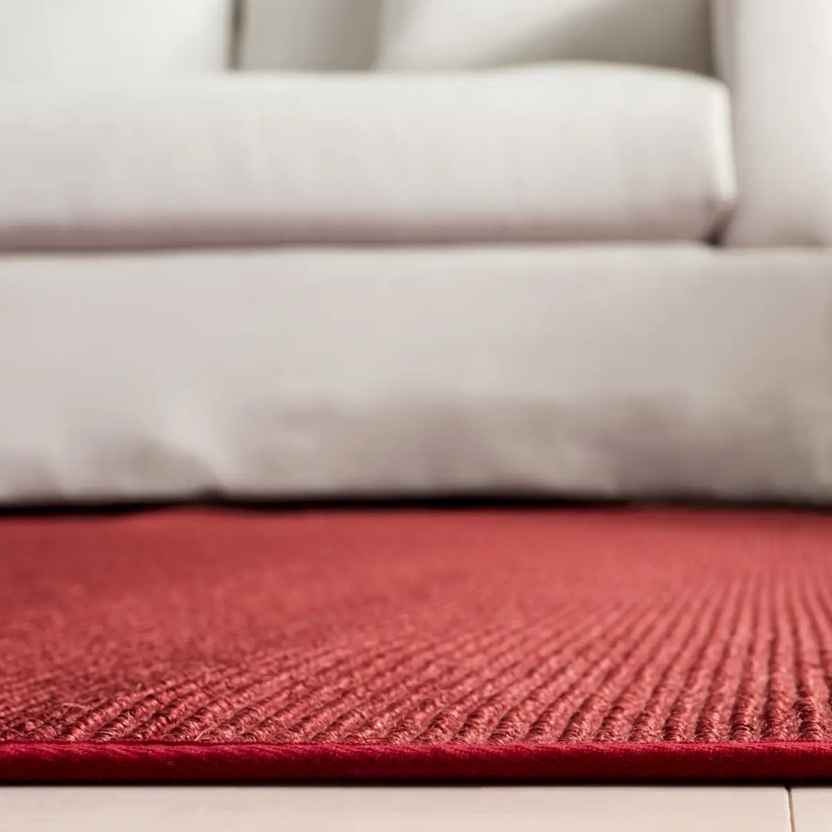 Safavieh Martha Stewart 8'-0" x 10'-0" Rug in Red