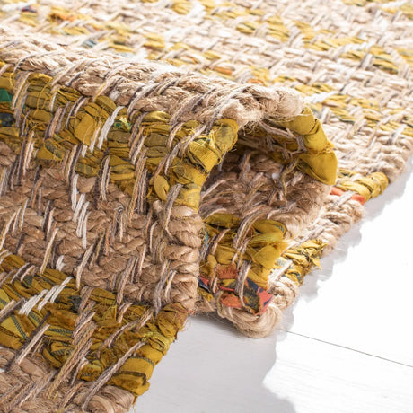 Safavieh Cape Cod 4'-0" x 6'-0" Rug in Gold / Natural