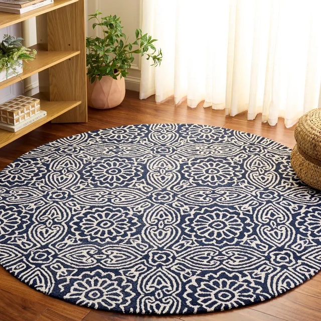 Safavieh Blossom 6'-0" x 6'-0" Rug in Blue / Ivory