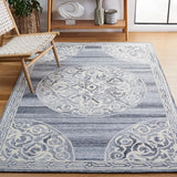 Safavieh Metro 4'-0" x 6'-0" Rug in Grey / Ivory